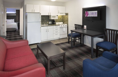 Maryville Hotel | Luxbury Inn & Suites