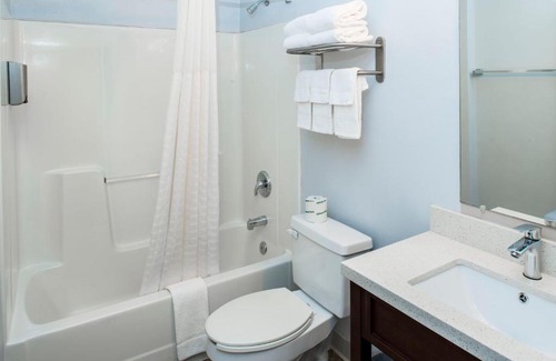 Maryville Hotel | Luxbury Inn & Suites