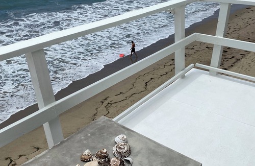Los Angeles County Apartment | LUXE 2-bedroom Malibu apartment on the sand