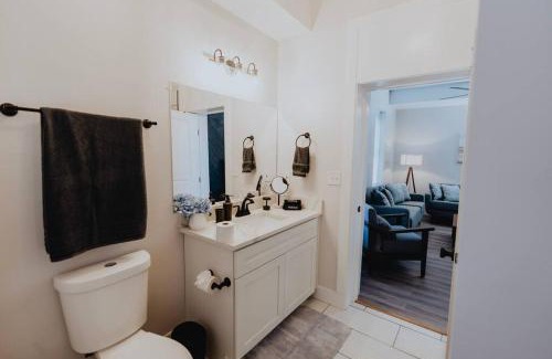 Soulard Apartment | Luxe 2BR Oasis Patio & Laundry Soulard