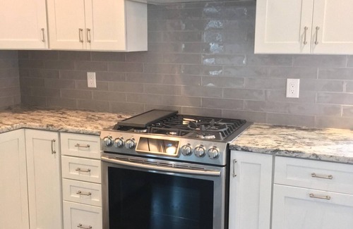 Vineyard Haven House | Luxe 4 Bed/4 Ensuite Bath, A/C In-Town Vineyard Haven, Gunite Pool and Spa