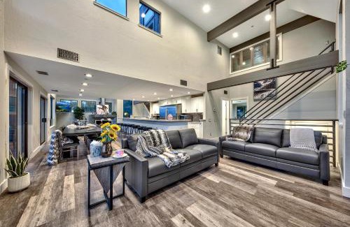 Tahoe Village House | LUXE 4 Blue Diamond Lake Tahoe Lodge