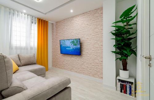 Pueblo Nuevo Apartment | Luxe Apartment Madrid 7 paradas de Metro de Sol