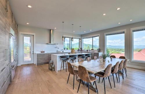 Asheville House | Luxe Asheville Home with Stunning Mountain Views!