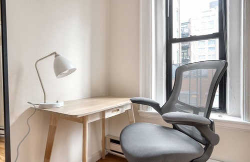 Back Bay Apartment | Luxe Back Bay 1BR w/W/D, near Green Line, by Blueground