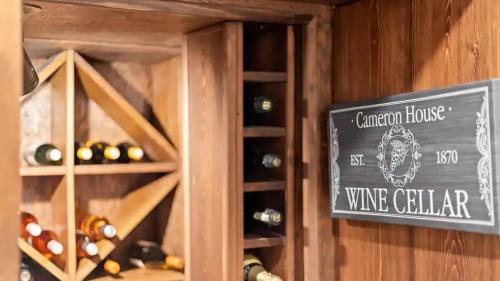 Old Town Alexandria House | LUXE Cameron House Off King St Est 1870