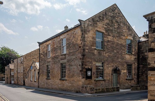 Barnard Castle Apartment | Luxe Chapel Apartment in Barnard Castle