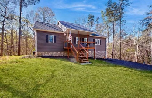 Moneta House | Luxe comfort two-story home with Game Room and Firepit on private cul-desac