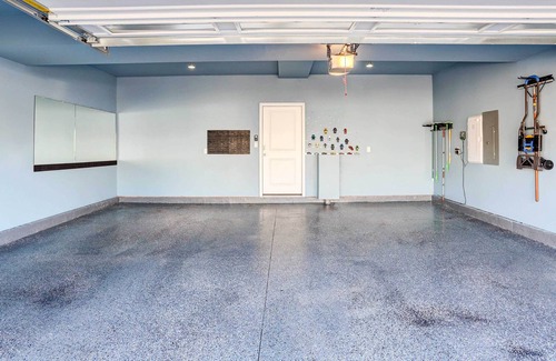 Dupont House | Luxe Commerce City Home, 7 Mi to Downtown!