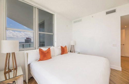Hollywood South Central Beach Resort | Luxe Condo Oceanview on the 24th Floor
