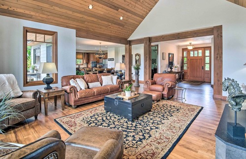 Coos Bay House | Luxe Coos Bay Escape w/ Patio + River Views!