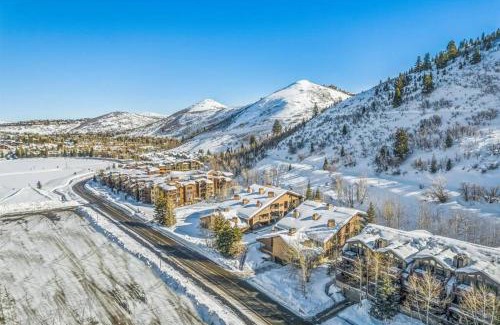 Deer Valley Apartment | Luxe Deer Valley Condo