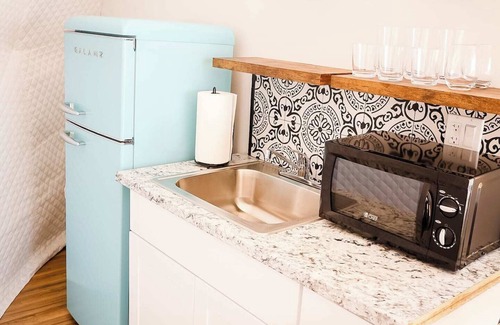 Eureka Springs Apartment | Luxe Dome with Cedar Hot Tub, only 15 minutes from downtown Eureka Springs