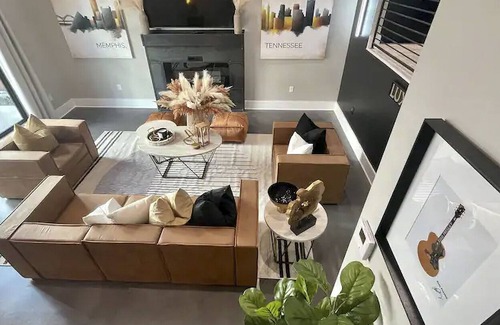 New Pathways House | Luxe Downtown Townhome with Rooftop Patio near Beale St