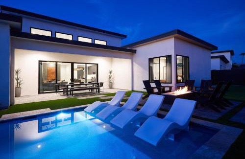 North Scottsdale House | Luxe - Ember - Pool Heat Available - Fire Pit