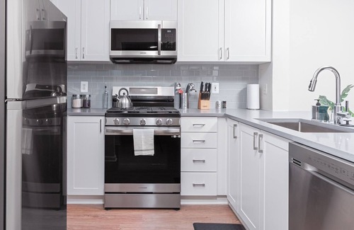 McLean Apartment | Luxe | Haven | Free-Parking