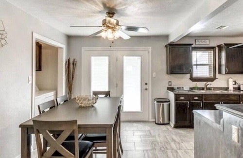 Central Oklahoma City House | Luxe Home In Oklahoma City
