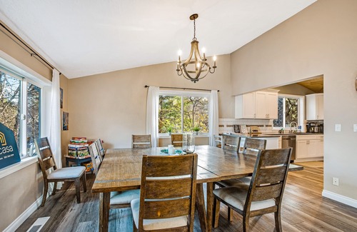 Manzanita House | Luxe Home w/Private Hot Tub, Washer/Dryer & Free WiFi - Short Walk to Beach