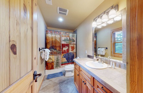 Loma Linda House | Luxe home with fireplace, private hot tub & National Forest views - dog-friendly
