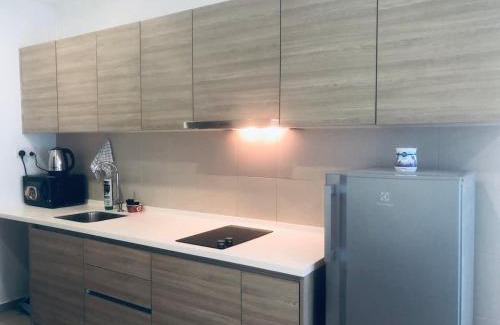 Shah Alam House | Luxe Homes at i-City - WiFi TV Box & 1 Carpark