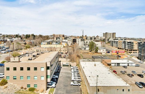 Jefferson Park Apartment | Luxe Jefferson Park 1BR w/ Gym & Pool, near Empower Field, by Blueground