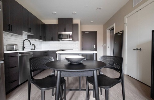 East Cambridge Apartment | Luxe Kendall Square Studio w/Gym, W/D & Rooftop, by Blueground