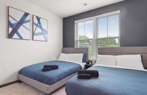 North Raleigh Apartment | Luxe King 3 Bedroom Suite North Raleigh