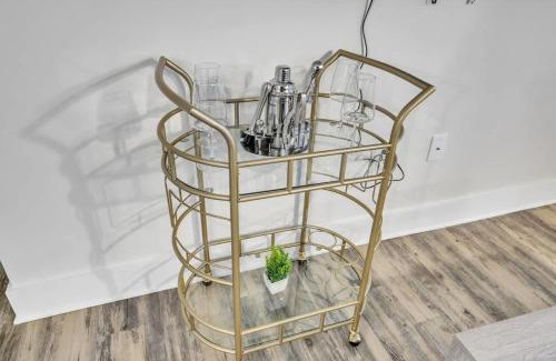 Hayes Apartment | Luxe King 3BR Suite Mins to Downtown Durham