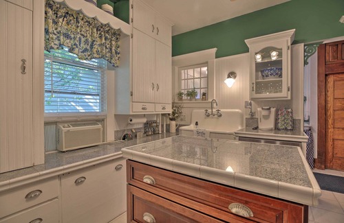 Lake Geneva House | Luxe Lake Geneva Retreat in Downtown!