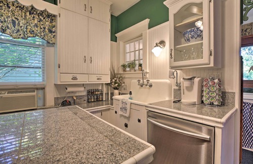 Lake Geneva House | Luxe Lake Geneva Retreat in Downtown!