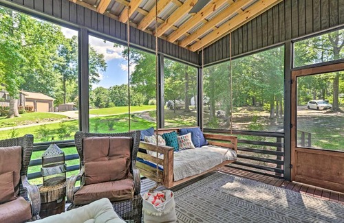 Alexander City House | Luxe Lake Martin Cabin with Dock Boat and Hike!