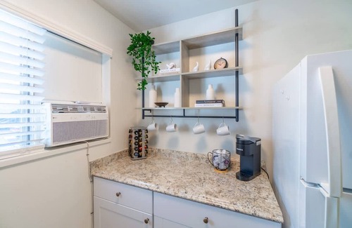 West University House | Luxe Loft - UNR Pet Friendly