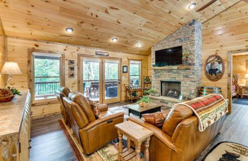 Mineral Bluff House | Luxe Mineral Bluff Vacation Rental with Game Room!