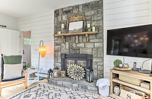 Montgomery House | Luxe Montgomery Home w/ Hot Tub Near Angry Orchard