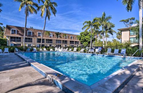 Old Naples Apartment | Luxe Naples Escape Walk to Beach and Downtown!