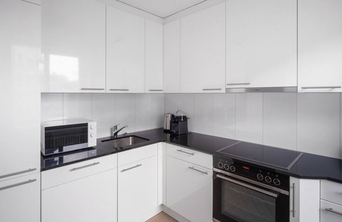 Oerlikon Apartment | Luxe Oerlikon 3.5 Room w/Balcony, 1min to Train Station, by Blueground