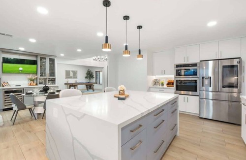 Paradise Valley Village House | Luxe~Pickleball~Heated Pool~Slide~Basketball Court