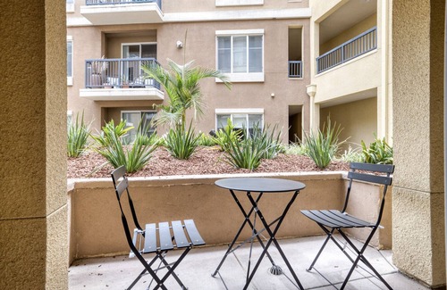 Playa Del Rey Apartment | Luxe Playa Del Rey 2BR w/Pool, Spa & Gym, nr Playa Beach, by Blueground