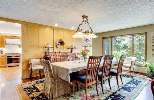 Pocono Pines House | Luxe Poconos Pines Home w/Beach + Amenities!
