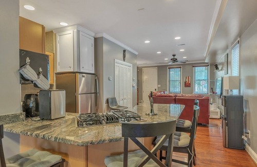 Southeast House | Luxe Private Getaway in the Heart of Capitol Hill!
