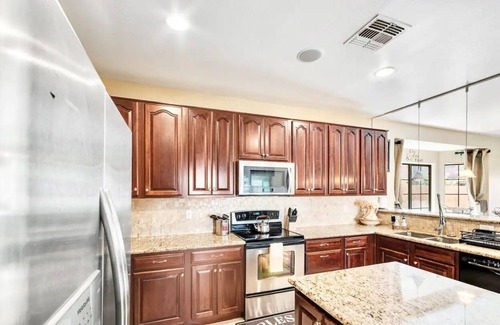 Maricopa House | Luxe Private Pool Getaway by Copper Sky Complex!