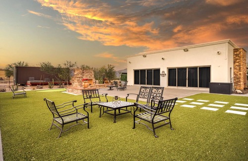 Rio Verde Foothills House | Luxe Ranch w/ Four Peaks Views & Outdoor Fireplace