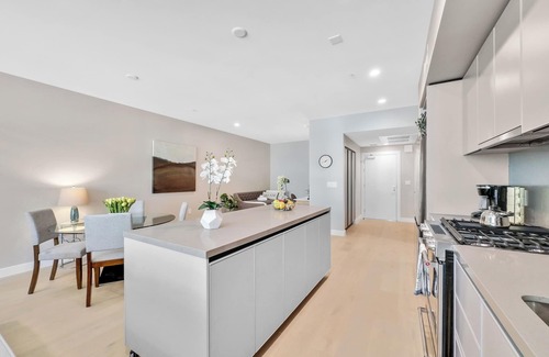 Pasadena Condo | Luxe · Resort Style Living · Heart of Pasadena!
