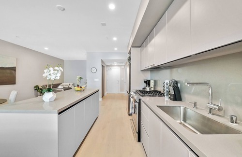 Pasadena Condo | Luxe · Resort Style Living · Heart of Pasadena!