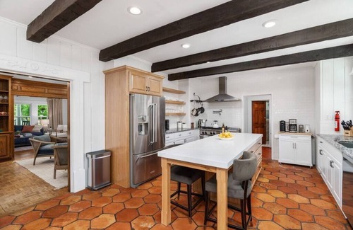 Lodi House | Luxe Retreat Designed For Group Getaways