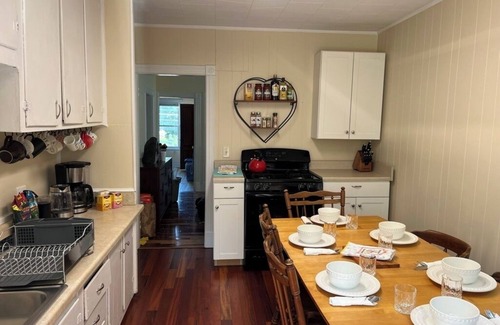 Winooski Apartment | Luxe Ski/Golf Sanctuary wYard&BBQ WalkShopDine Downtown Burlington UVMC Beaches