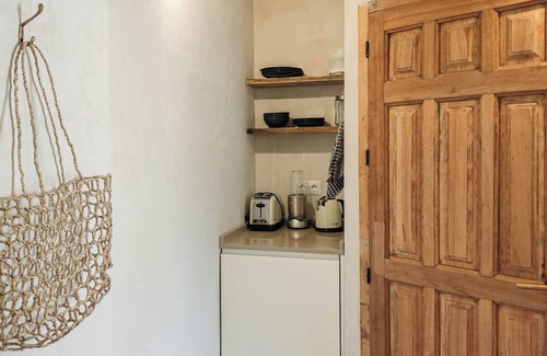 Malaga Apartment | Luxe Studio met Ruim Privé Terras op 20 Meter van het Strand