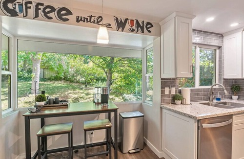 Salt Lake City House | Luxe Sugarhouse View | Massage | Backyard | Arcade