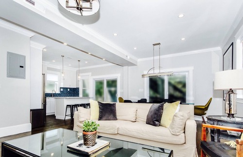 Dorchester House | Luxe Sunlit Getaway | Private Deck, Near T