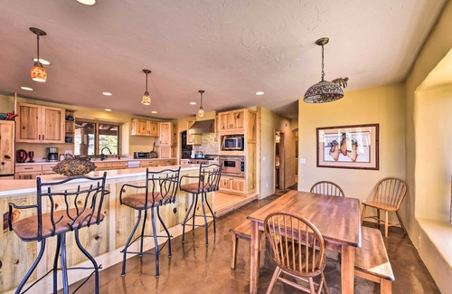 Twin Lakes House | Luxe Twin Lakes House w/Mountain & Lake Views!